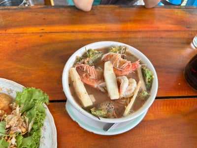 แกงส้มชะอมกุ้ง