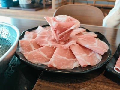 Set หมู