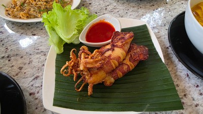 ปลาหมึกทอดน้ำปลา