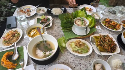 อาหาร หรือ เครื่องดื่ม