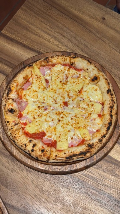 Hawaiian Pizza