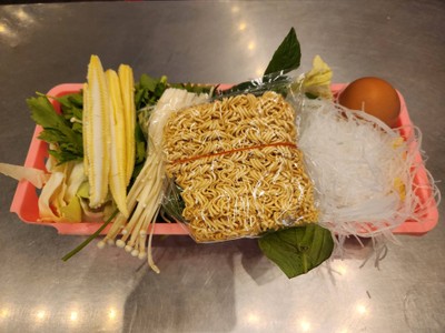 อาหาร หรือ เครื่องดื่ม