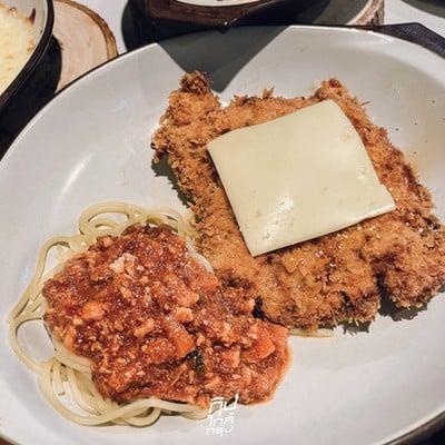 13 เหรียญ สุขุมวิท 49