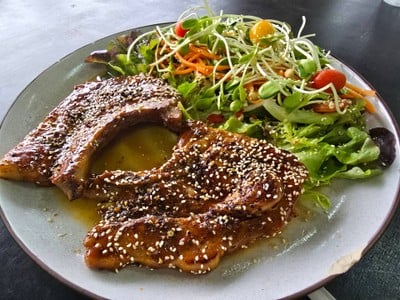 ยำ Porkchop คุโรบุตะ