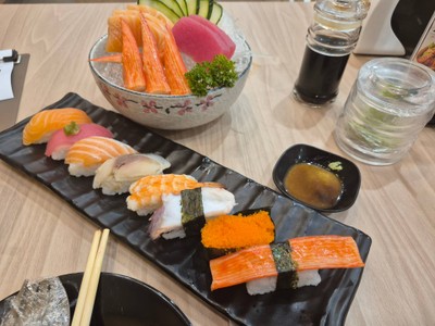 อาหาร หรือ เครื่องดื่ม