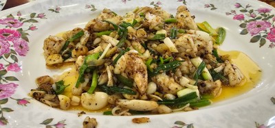 เนื้อปูผัดพริกไทดำ