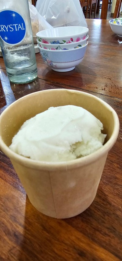 ไอศกรีมกะทิเผือก