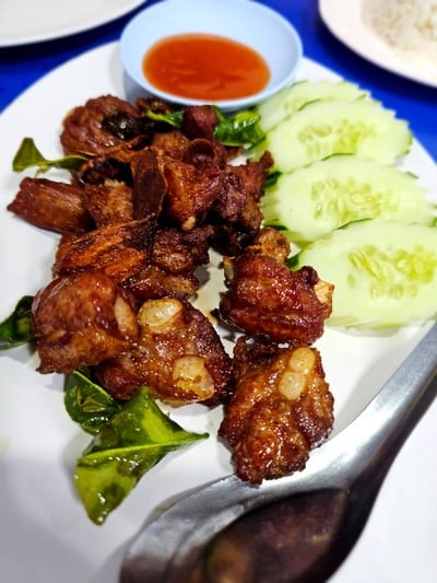 กระดูกอ่อนคั่วข่า