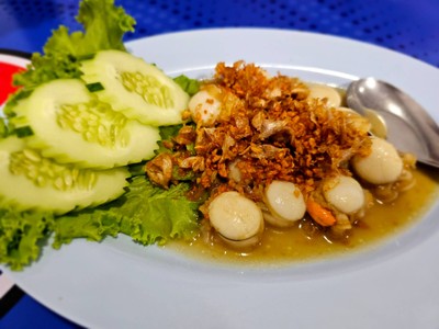 หอยเชลล์ผัดกระเทียม