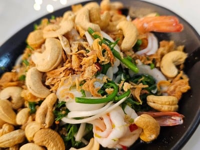 ยำผักกูดทะเล