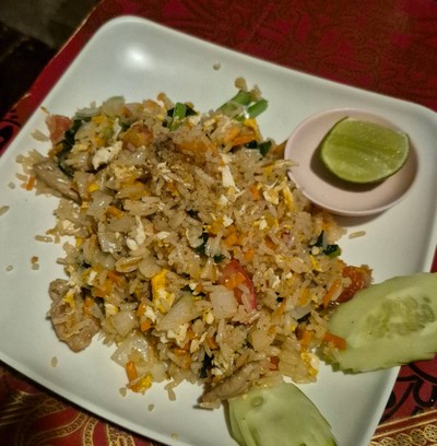 ข้าวผัดหมูสับ