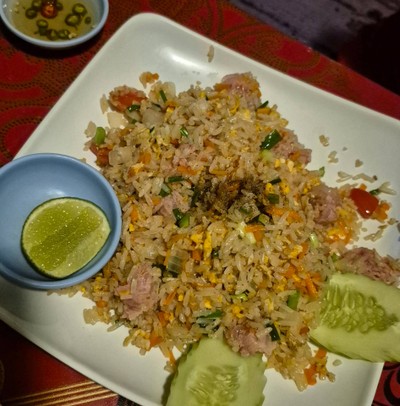 ข้าวผัดแหนม