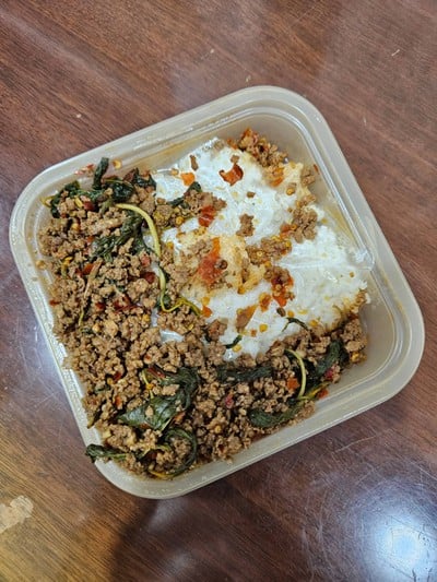 ข้าวกะเพราเนื้อคั่วแห้ง