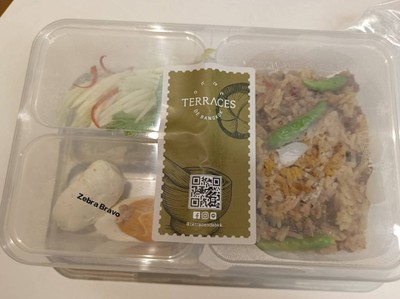 ข้าวผัดน้ำพริกลงเรือ - ปลาฟู