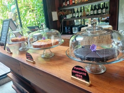 อาหาร หรือ เครื่องดื่ม