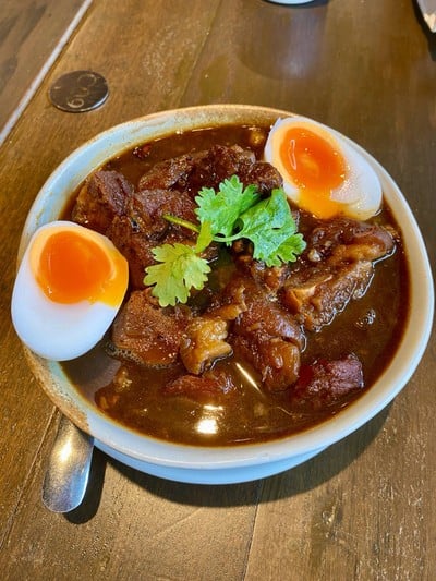 ขาหมูคาราเมล