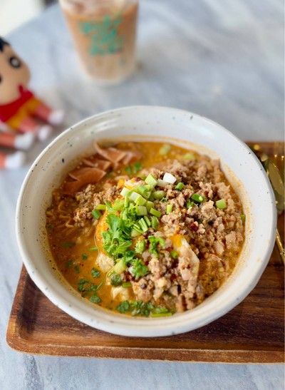 🍜 มาม่าหมูสับต้มยำน้ำข้น. (ราคา 55 บาท.)
