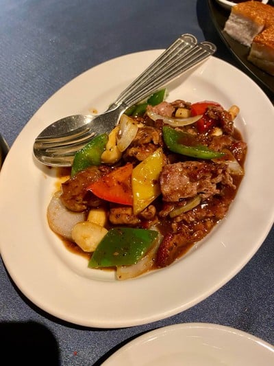 เนื้อผัดซอสพริกไทยดำ