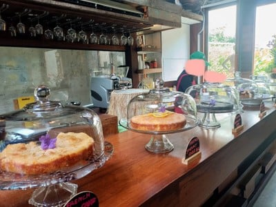 อาหาร หรือ เครื่องดื่ม