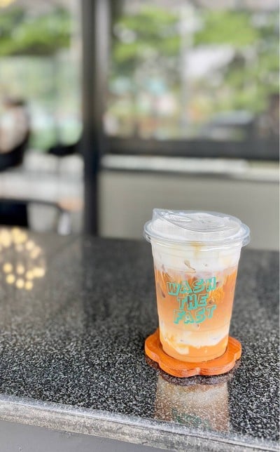 ☕️ คาราเมลมัคคิอาโต้เย็น. (ราคา 65 บาท.)