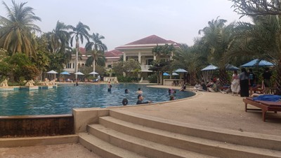 สระว่ายน้ำ/ชายหาด
