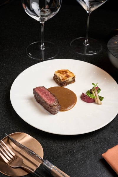 The Riddler Japanese Gastronomic Dining & Wine Bar ลุมพินี