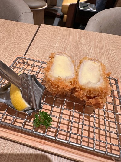 คัตสึหมูสันนอกสอดไส้ชีส