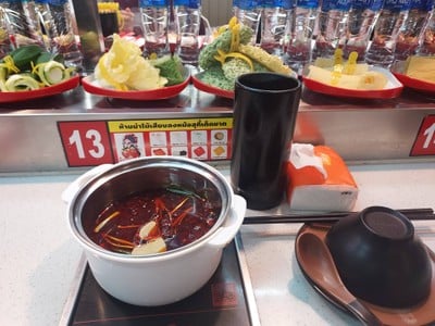 อาหาร หรือ เครื่องดื่ม