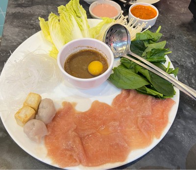 สุกี้โบราณหมู+ชุดผัก