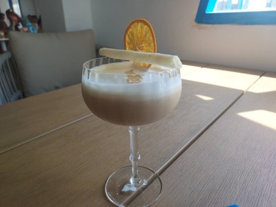 อาหาร หรือ เครื่องดื่ม