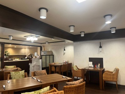 Sustaina Organic Restaurant พร้อมพงษ์