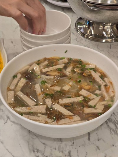 ก๋วยจั๊บหมูยอ