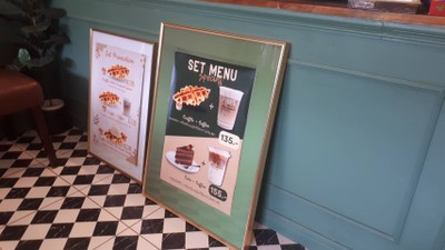 ป้ายราคาหรือสมุดเมนู