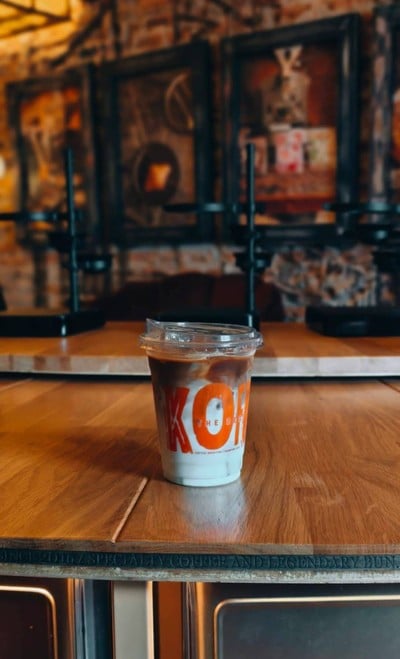 เมนูของร้าน Koff and Bun Coffee Roasters ทรงวาด