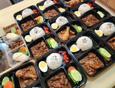 อาหาร หรือ เครื่องดื่ม