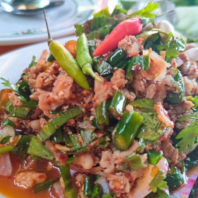 อาหาร หรือ เครื่องดื่ม