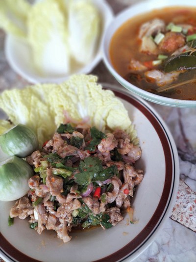 อาหาร หรือ เครื่องดื่ม