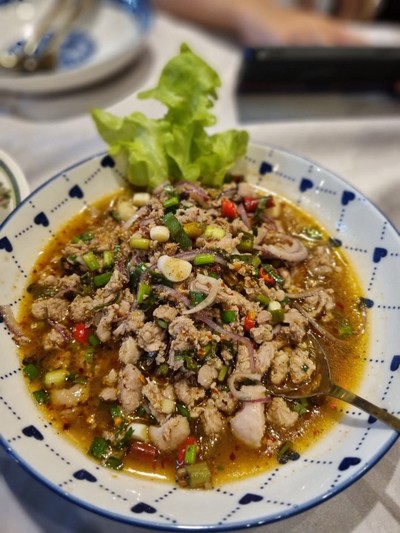 อาหาร หรือ เครื่องดื่ม