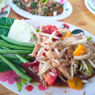 อาหาร หรือ เครื่องดื่ม