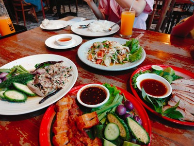 อาหาร หรือ เครื่องดื่ม