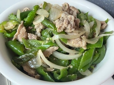 พริกสกรูผัดน้ำมันงา