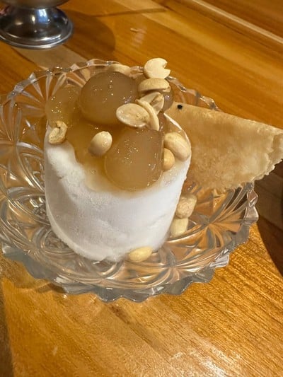 ไอติมมะพร้าวน้ำหอม กับลูกลาน