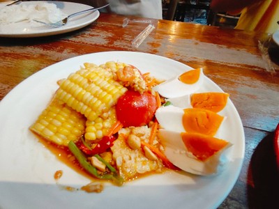 ตำข้าวโพดไข่เค็ม