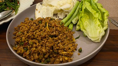 คั่วกลิ้งไปพายหมู