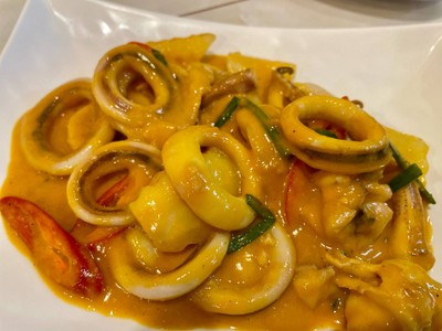 หมึกผัดไข่เค็ม