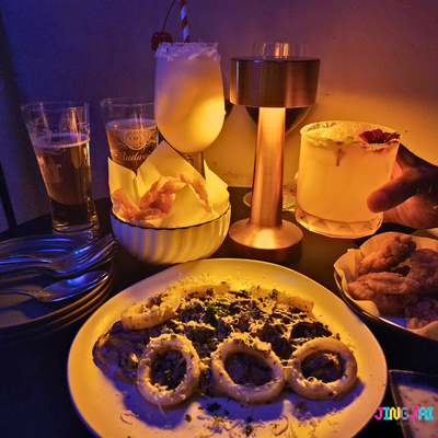 อาหาร หรือ เครื่องดื่ม