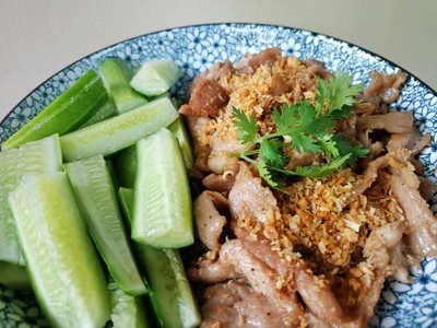 วิธีทำ หมูกระเทียม วิธีทำ หมูกระเทียม