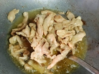วิธีทำ หมูกระเทียม วิธีทำ หมูกระเทียม