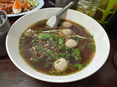 เกาเหลาเนื้อเปื่อย เอ็นแก้วตุ๋นยาจีน