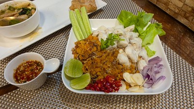 ข้าวขยำปู